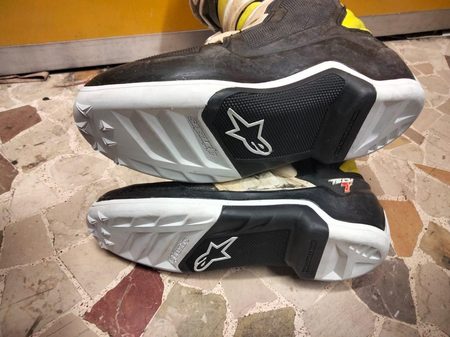 Suola nuova Alpinestars, finitura curata nei dettagli — lavorazione PelleRock Terni