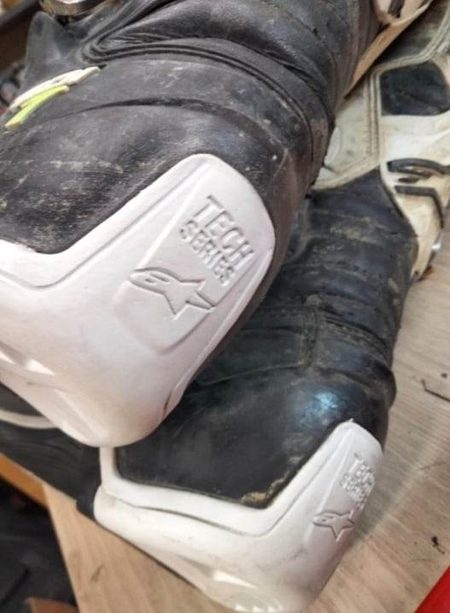 Alpinestars Tech Series — puntale sostituito — lavorazione PelleRock Terni
